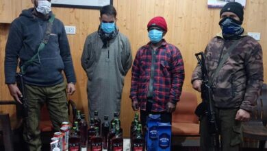 Photo of Ganderbal police arrests 02 bootleggers; recovers 30 bottles of illicit liquor