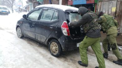 Photo of Provides helping hand to the needy in Handwara; evacuates ailing patient to hospital in Kulgam