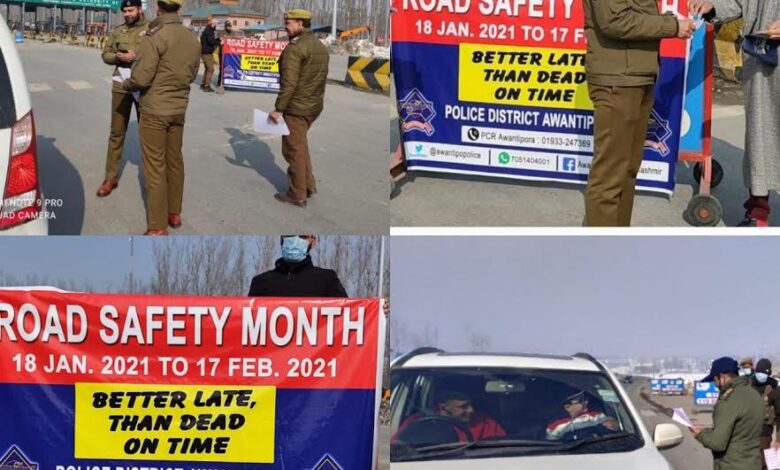 Photo of Police distributes awareness pamphlets in an inaugural function of National Road Safety Month at Awantipora