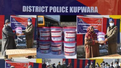 Photo of Kupwara police distributes Covid-19 safety kits among poor and needy families