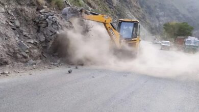 Photo of Traffic to remain suspended tomorrow on Srinagar Jammu-National Highway for Maintenance: Traffic Authorities