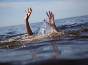 Photo of Army men rescue woman from drowning in Chenab