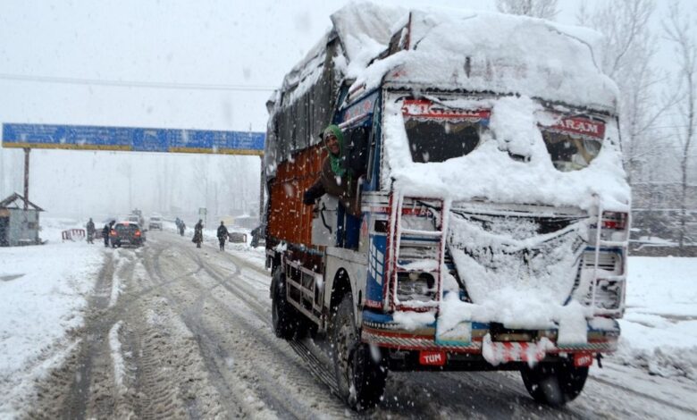 Photo of Jammu-Srinagar Highway Closed Amid Snowfall