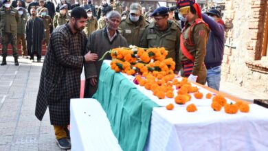 Photo of Budgam encounter: Amid sobs hundreds participate in slain SPO’s funeral