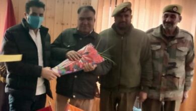 Photo of Ganderbal Police hosts farewell function for superannuating officer