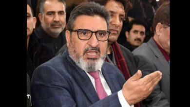 Photo of Altaf Bukhari spews venom against Mehbooba, says ‘feeling ashamed for standing with a person who looted J&K resources’