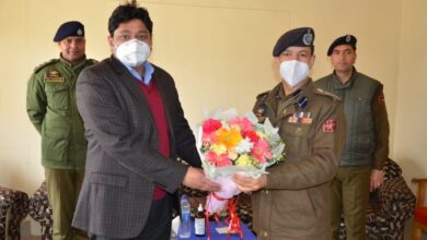 Photo of Awantipora Police accorded farewell to outgoing DC Pulwama