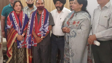 Photo of Retired MS Sunita Puri, NC’s District Secretary join Apni Party