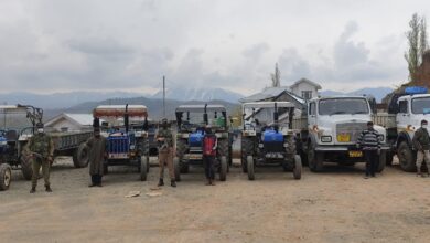 Photo of Police arrests 05 persons for illegal mining and transportation of raw materials in Budgam