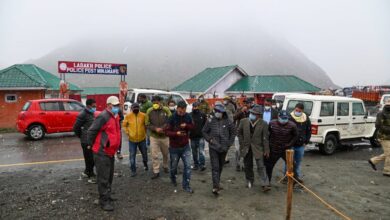 Photo of MP Ladakh inspects screening facilities a Meenamarg Screening Point