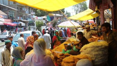 Photo of Unlock brings back Hustle-bustle in J&K markets