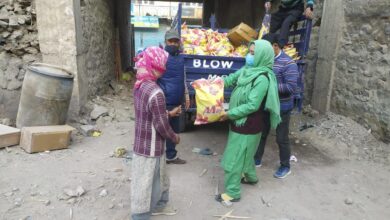 Photo of District Administration Kargil distributes free dry ration kits among more than 200 migrant laborers