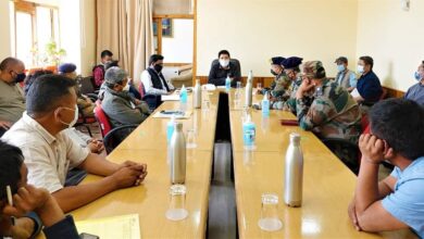 Photo of CEC Gyalson chairs meeting to discuss issues of Transport Union in Leh