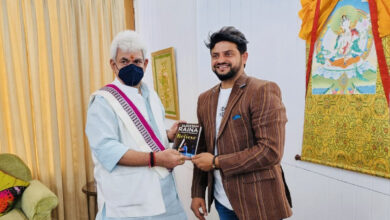 Photo of Cricketer Suresh Raina calls on LG Sinha