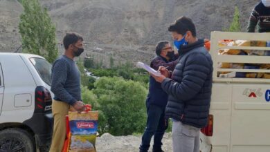 Photo of Over 300 free dry ration kits distributed among migrant laborers in Kargil