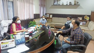 Photo of BJP leader Sumit Sharma calls on Principal GMC, discusses upcoming preparation of 3rd phase of Covid -19