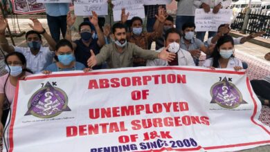 Photo of Apni Party Youth Wing stages protest at Amphalla Chowk in support of unemployed dentists