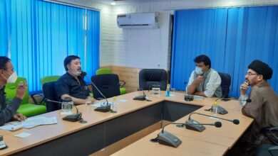 Photo of CEC Feroz Khan convenes meeting with regard to prevailing Foot and Mouth Disease among livestock in Kargil