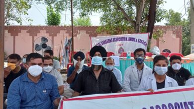 Photo of RTI Activist Balvinder Joined Striking Doctors  & Extended full support to their cause.  .