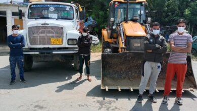 Photo of Police arrests 04 persons, seized 02 vehicles for Illegal extraction & transportation of minerals