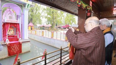 Photo of Amit Shah pays obeisance at Kheer Bhawani temple in Ganderbal