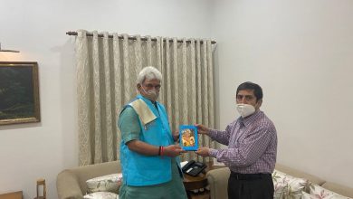 Photo of Rajinder Premi, the eldest son of Amar Shaheed Sarwanand Kaul Premi calls on LG Manoj Sinha