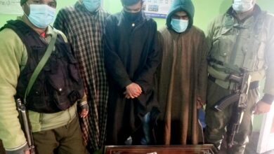 Photo of Police arrests 03 drug peddlers in Pulwama, contraband substance recovered