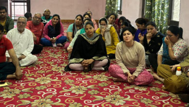 Photo of Apni Party Leaders Engage with Kashmiri Pandit Community, Seek Support for Upcoming Elections