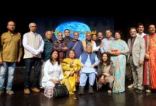 Photo of Yemberzal Foundation’s “Sath Te Satisar” Mesmerizes Abhinav Theatre, Lauded for Cultural Depth